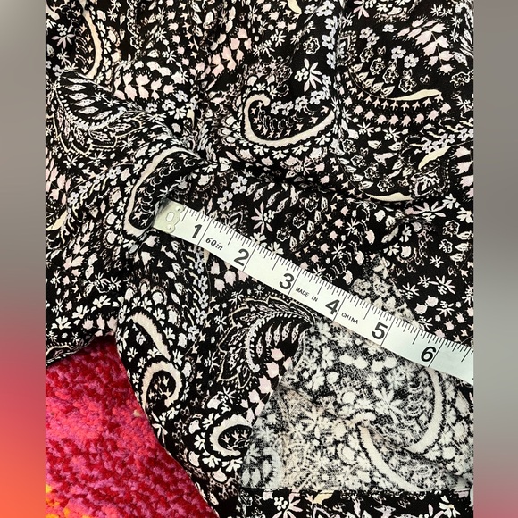 Loft linen shorts - Size Small - Picture 3 of 6